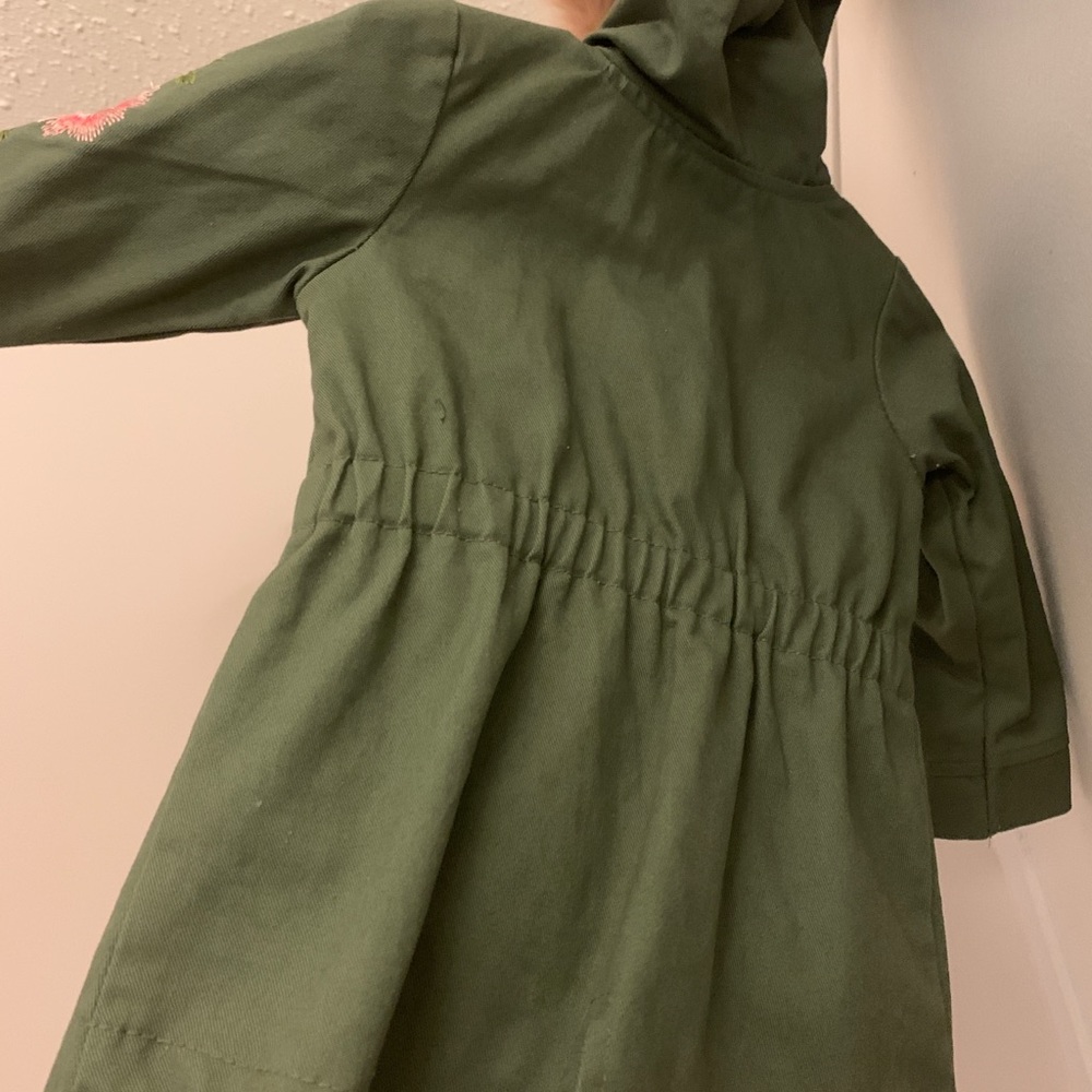 Spring coat - Picture 3 of 3